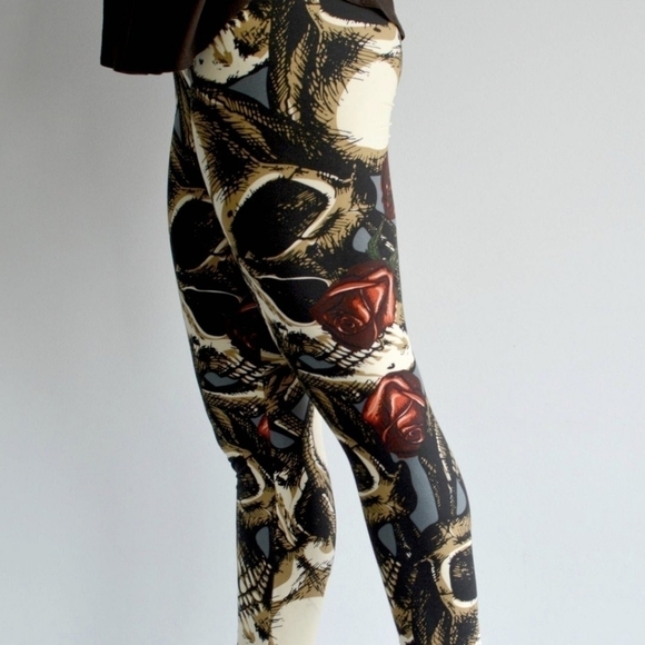 LEGGINGS DEPOT Full length Skull & Rose Print Halloween Leggings Size Small NWT - Picture 3 of 5